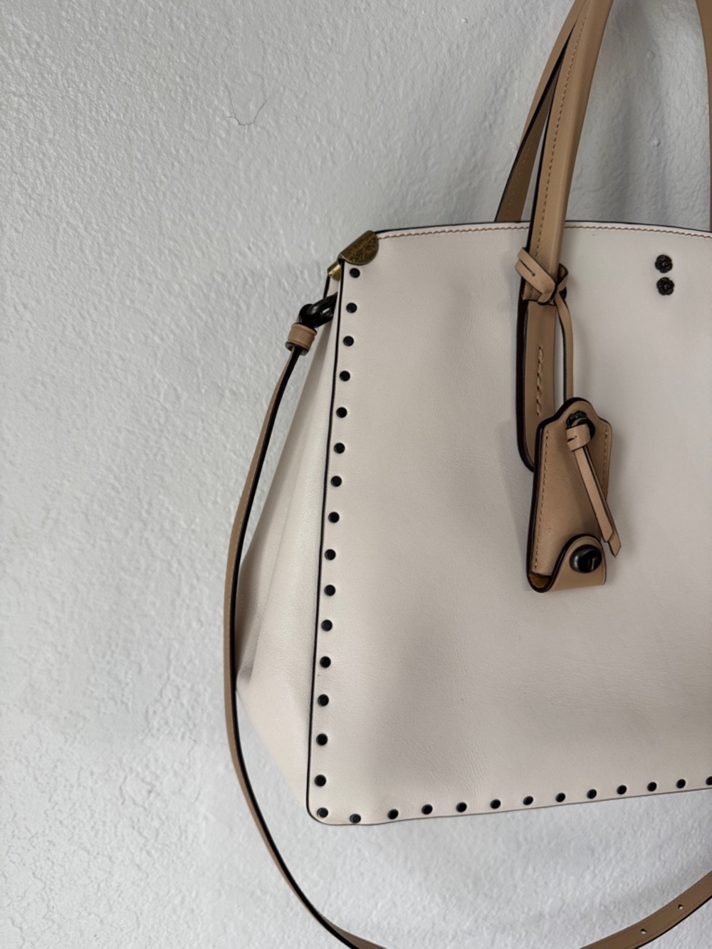 Hard to find Coach Cooper Carryall - Picture 4 of 11